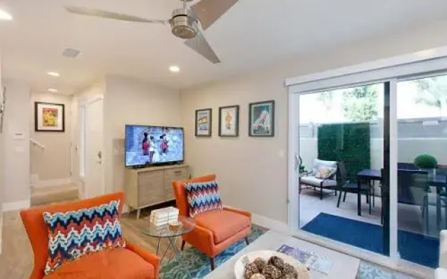 Walnut Apartment 1371 Condo