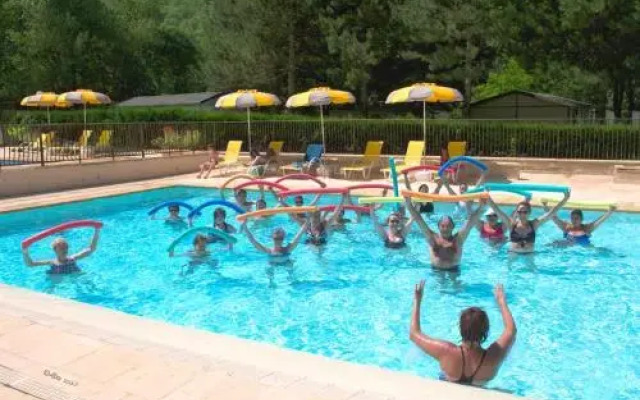 Camping Les Eaux Chaudes