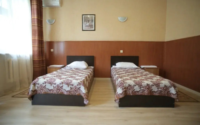 Hotel Leader