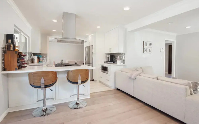 Radiant Estate New Luxury Cali 3 Bd!