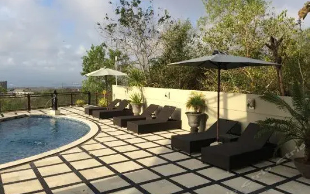 Royalty Queen Villa