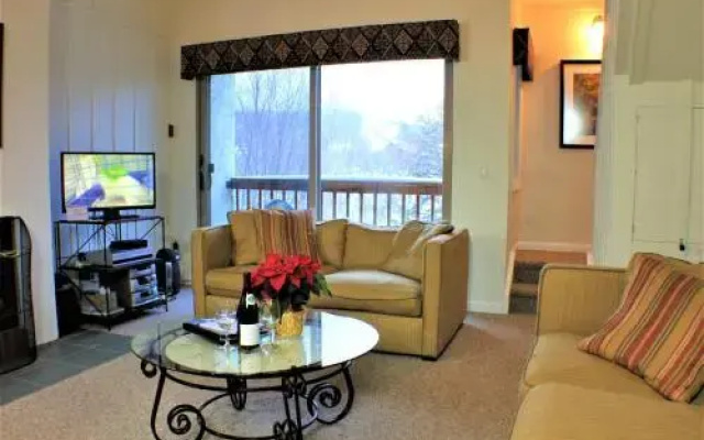 Whiffletree Condo Unit E7 by RedAwning