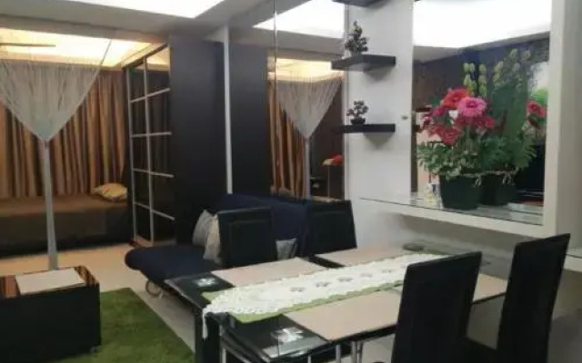 Carlton Suite (Private Unit) at Plaza Damas