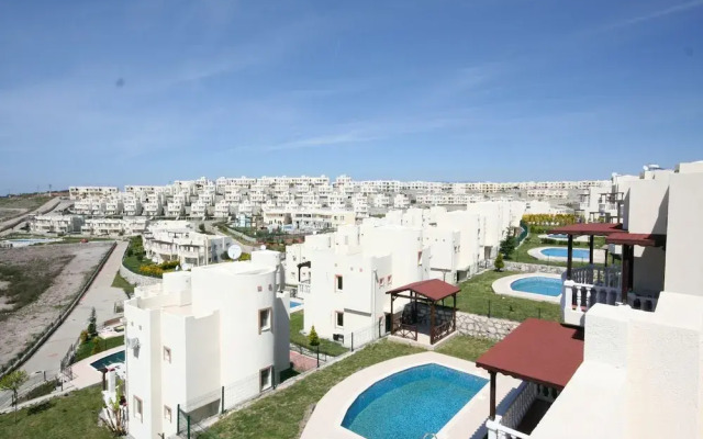 Important Group Turqouise Villa Liana