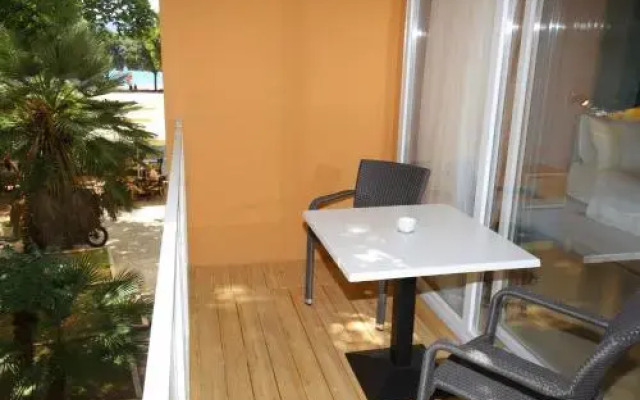 Studio Capri