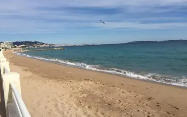 Cannes Beach 615