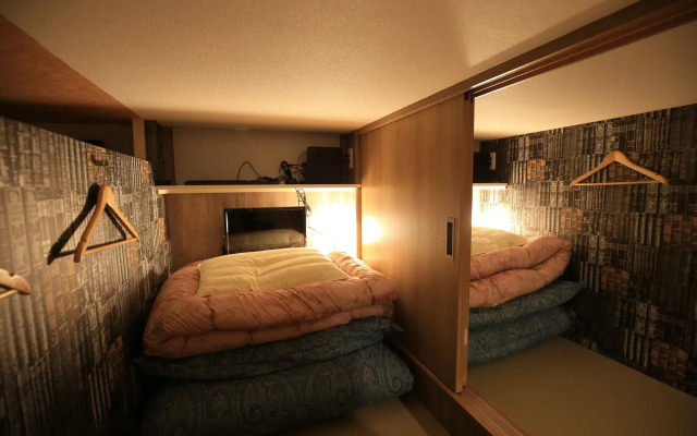 Hostel Wasabi Osaka Bed and Library