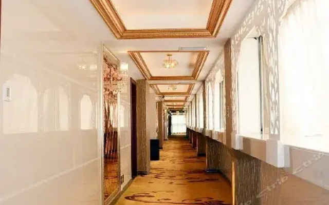 Zhong Ying Holiday Hotel