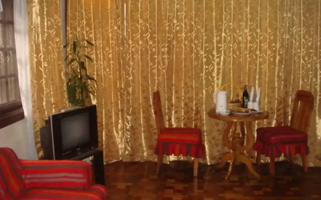 Highland Villa Hotel and Resto