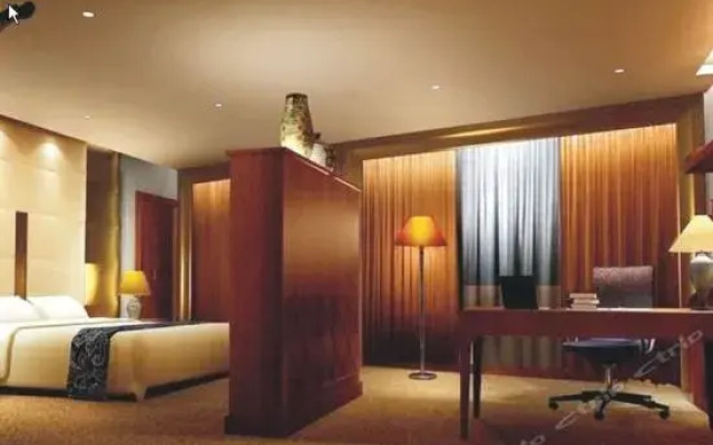 Tu-Ha Petroleum Hotel