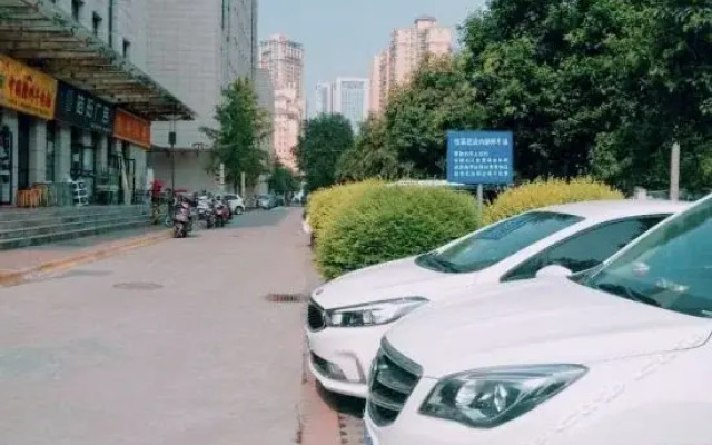 Super 8 Xian Dian Zi Cheng