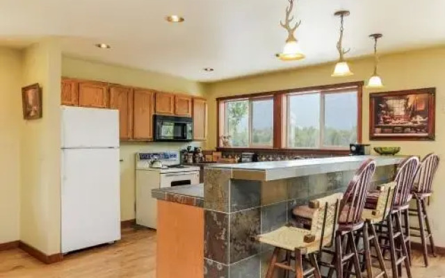 Hereford Lakehouse Custom Home 4 Br home by RedAwning