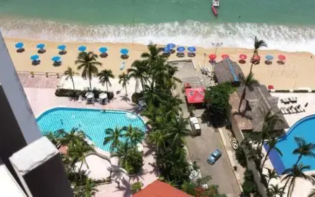 Acapulco Beach Front PentHouse 30th Floor
