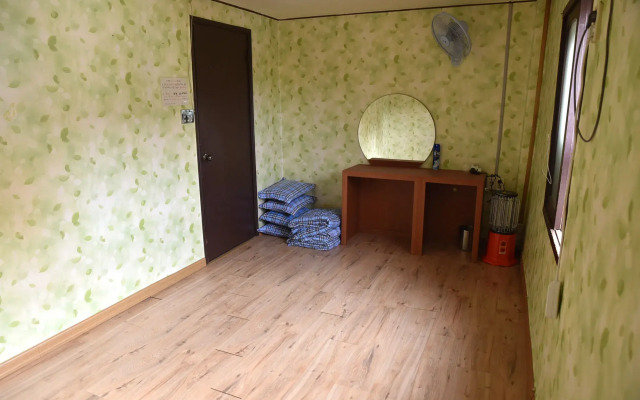 Who A U Guesthouse Gyeongpo Beach