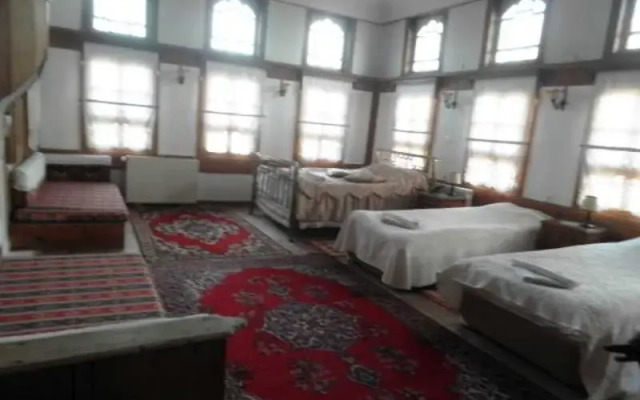 Asmazlar Bağ Evi