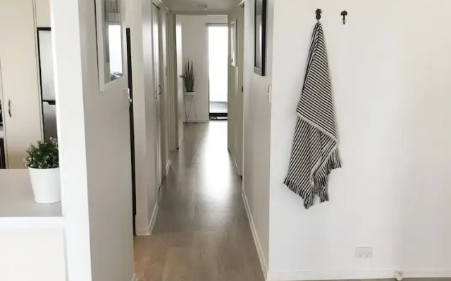 Sunshine Beach Luxe Apartment