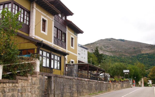 Hotel Rural Arniciu