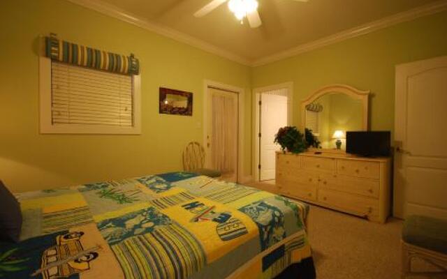 Parrot-Dise 13AU - 1 Br Condo