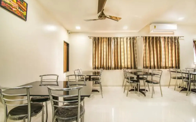 Fabhotel Suyog Inn