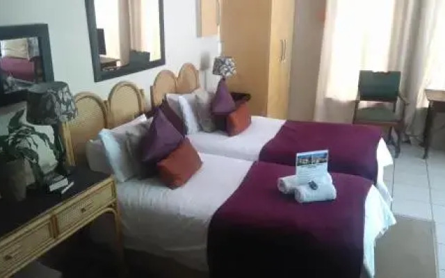 Fisant, Bokmakierie and Hoephoep Guest House