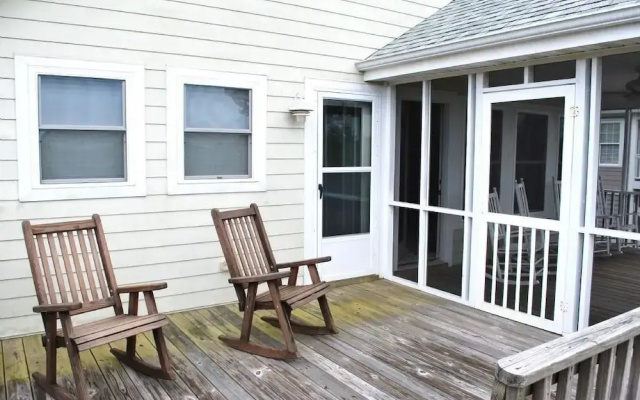 Glenmar Brunswick Home - 4 Br Home