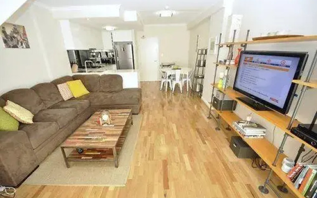 Darlinghurst 607 Pop Furnished Apartment