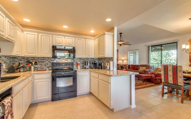 100th Street - 2 Br condo by RedAwning