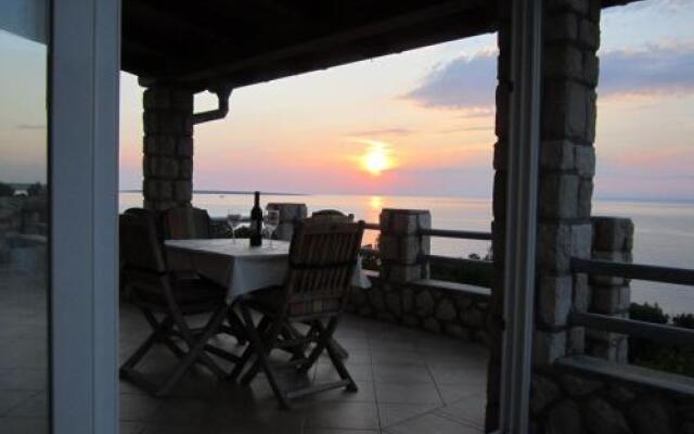 House Lumanera - Merascica