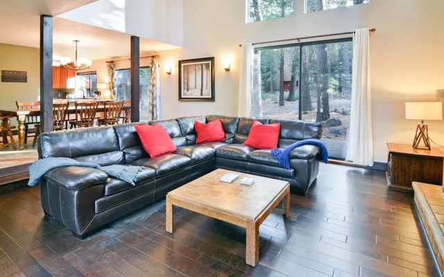 Spacious Beaver Pond Northstar Home by RedAwning