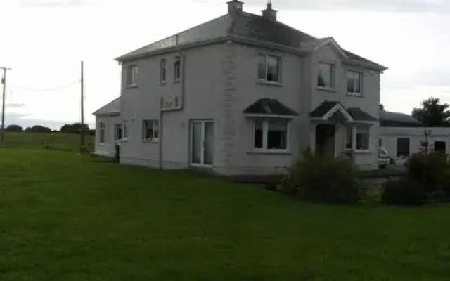 Inny River Lodge