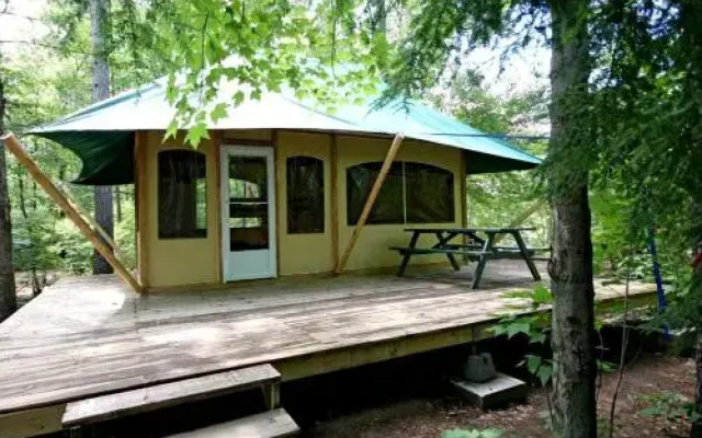 Yourtes de l'Ile Melville