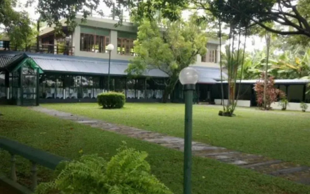 Randiya Hotel