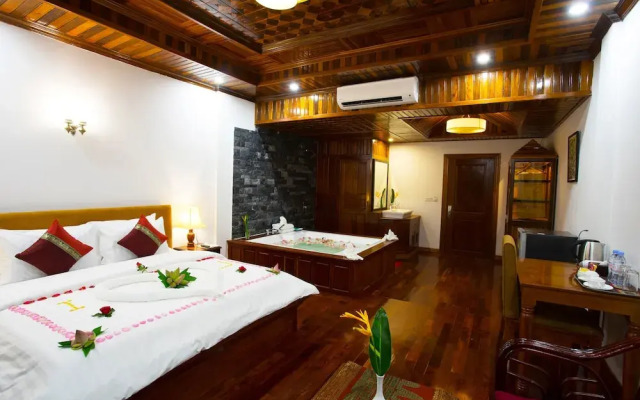 NorakSoeng Grand Palace