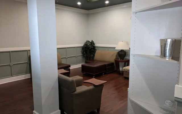 Midtown 240 By Homecomfortstay