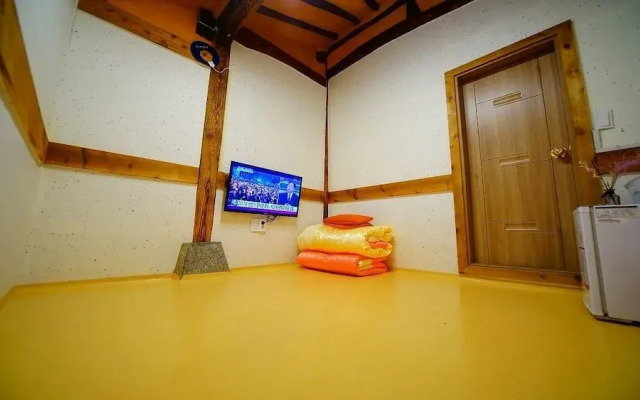 Jeonju baeknyeon hanok