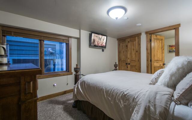 Powder Haus - 4 Br Home