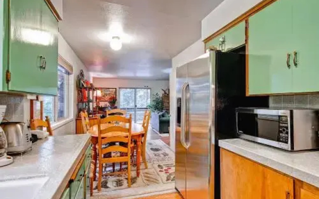 Yosemite's Hawk's Nest - 3BR/2BA Home