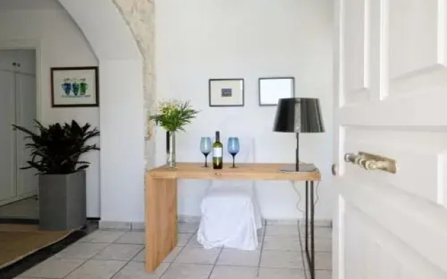 The private bay
