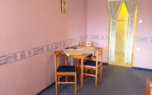 Kastélykert Szálló