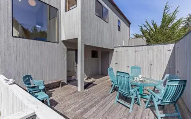 Shining Sea - Four Bedroom Home