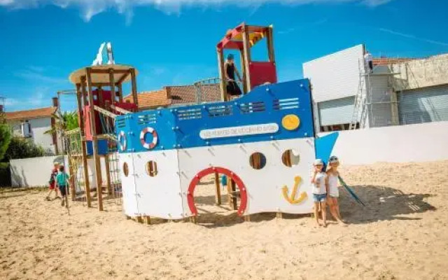 Quest En France Holidays - Mobile Home at Jard Sur Mer