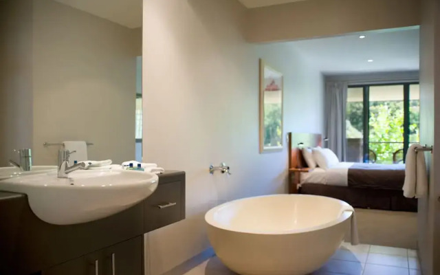 Lake Daylesford Lodge 4