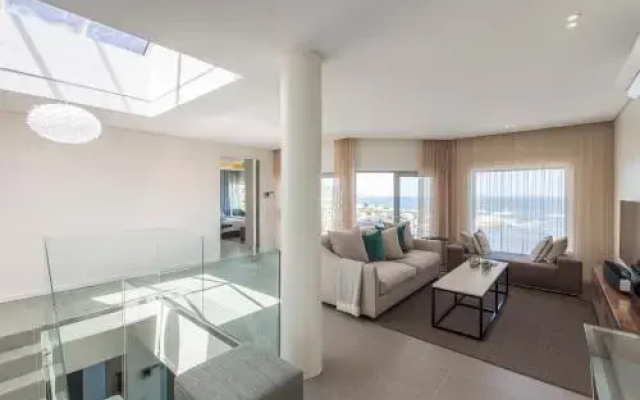 62 Camps Bay