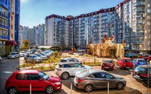 Na Ishunina Apartments