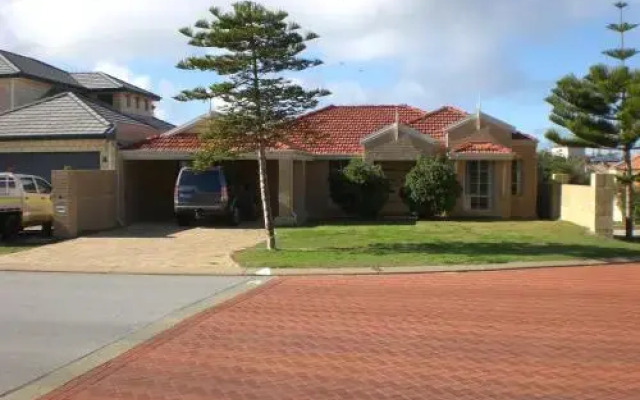 Port Bouvard Holiday Home Mandurah