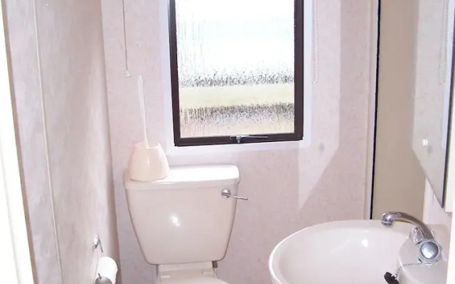 Howells Leisure Fishguard Holiday Park - Caravan Park