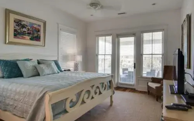 Charleston Boulevard 118 by RedAwning