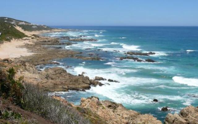 Farmhouse On The Rocks