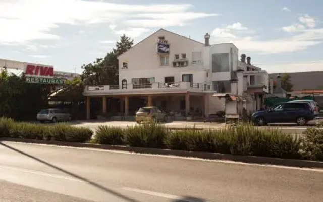 B&B Riva