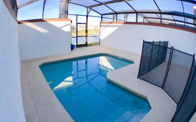 Four Bedrooms Home with Pool 3109